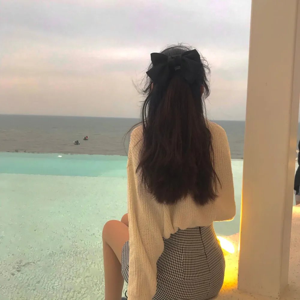 失恋逆袭，校花追我不放手